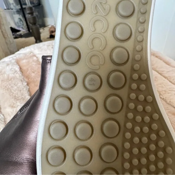 ECCO Soft 7 Brown Leather Zip Ankle Booties Women’s Size 41/ US 10.5 - Like New! - Picture 7 of 9
